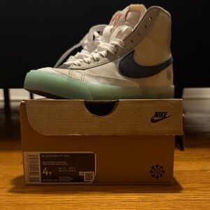 Nike Blazer Mid '77 GS White and Navy Sneakers